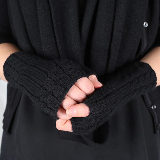 The Cabled Arm Warmers